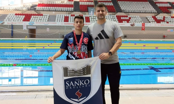 SANKO Okullarından yüzme başarısı