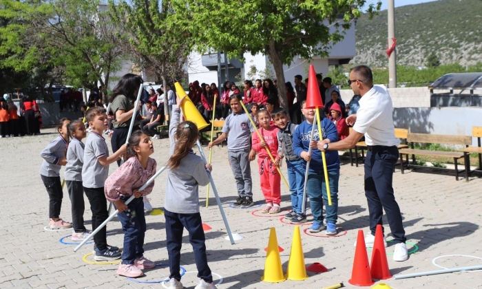 23 Nisan Çoşkusu Şehitkamil’in En Ücra Noktasına Kadar Taşındı