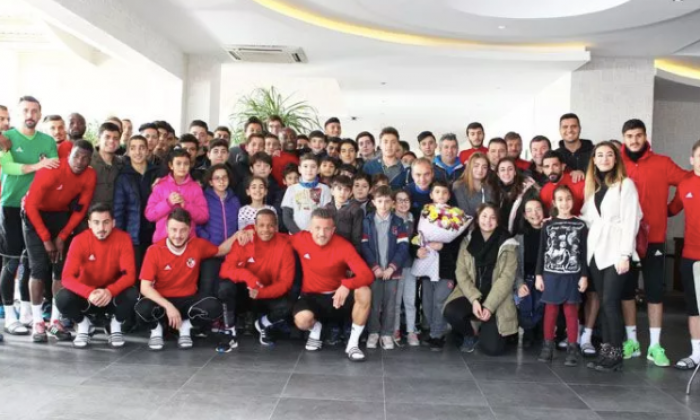 Bahçeşehir’den Gazişehir'e moral ziyareti