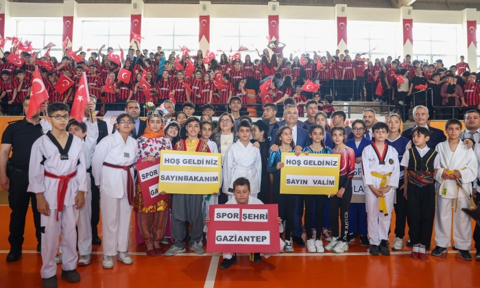 Okullara malzeme desteği   