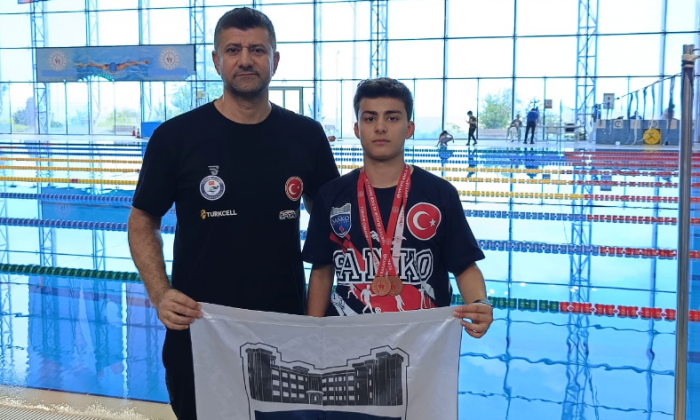 SANKO Okullarından yüzme başarısı