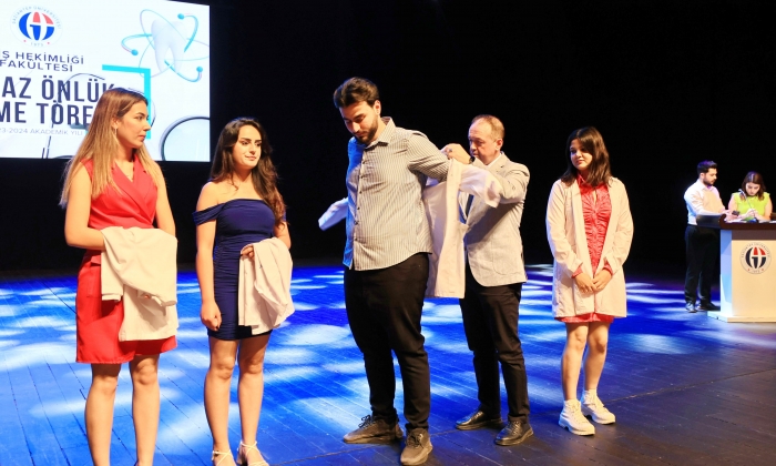 GAÜN’de beyaz önlük gururu