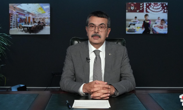 Bakan Tekin öğretmenlere hitap etti