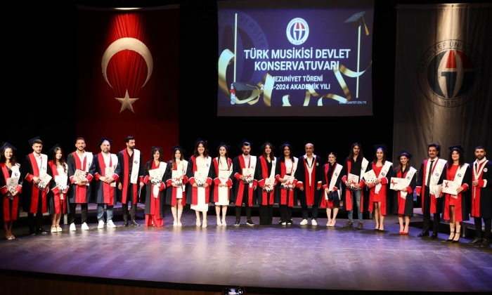GAÜN TMDK öğrencilerinin mezuniyet sevinci