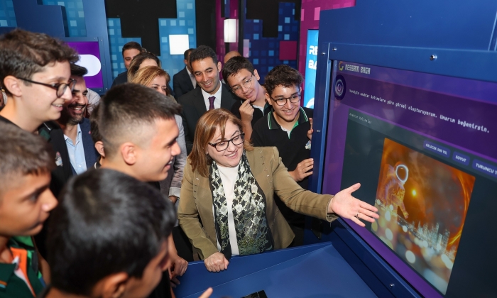  “Yapay Zeka Ve Dijital Yaşam” temalı  sergi