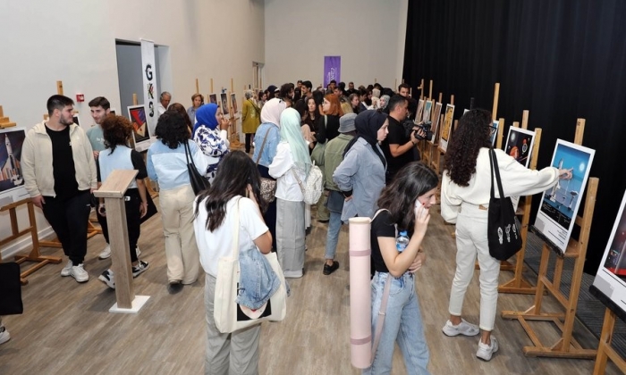 GAÜN’de kozmik denemeler sergisi açıldı