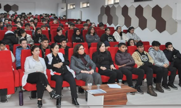 Gaziantep OSB Koleji öğrencilerine seminer