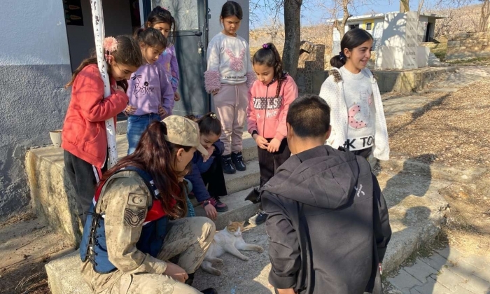 Jandarmadan Öğrencilere Eğitim