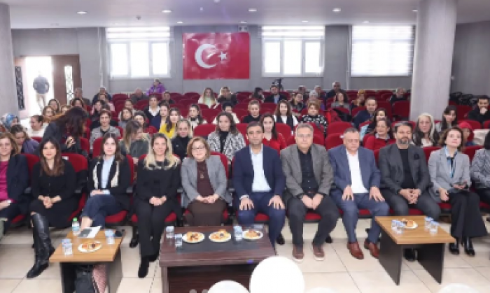 Gaziantep'te Çocuk Edebiyatı Zirvesi Açılışı Yapıldı