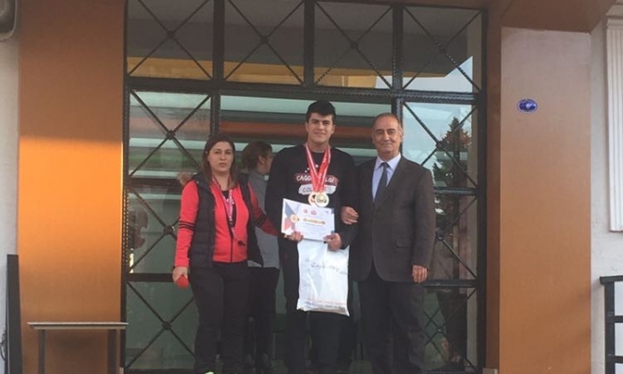 Özel Çağdaş Bilgi Anadolu Lisesi'nden Türkiye başarsı