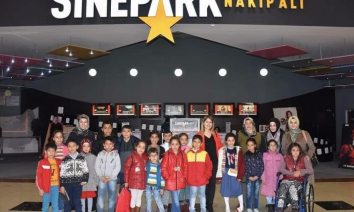 Yetimlerin sinema keyfi