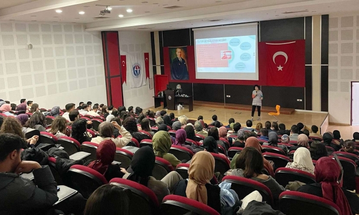 GAÜN’de Güncel Beyazlatma Workshopu Düzenlendi