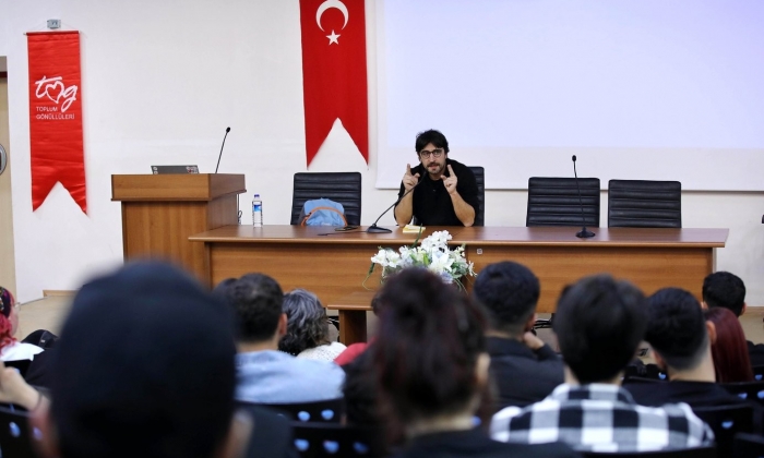 Ünlü Yönetmen Evci GAÜN Öğrencileri İle Buluştu