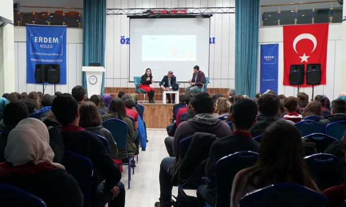 Sağlık sektörü liseli öğrencilerle buluştu