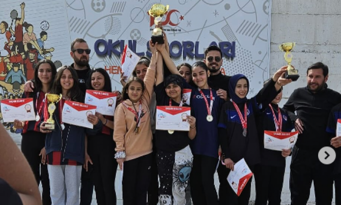 Gaziantep Büyükşehir Belediyesi Ortaokulu’ndan Önemli Başarı!