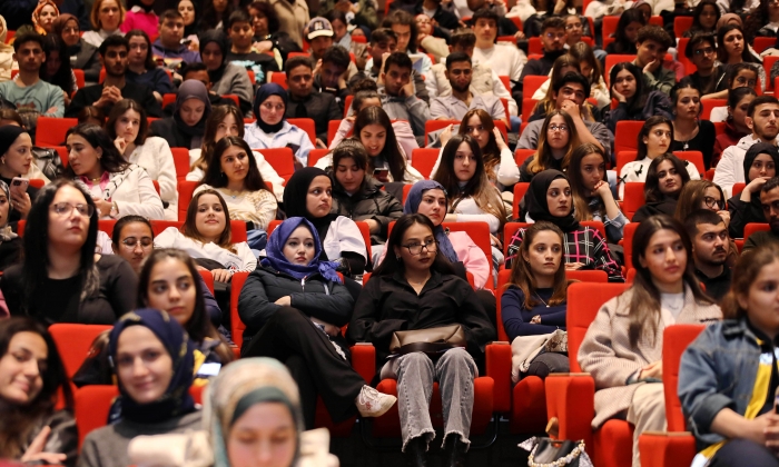 GAÜN’de “Kariyerine Yön Ver” Etkinliği Yoğun İlgi Gördü