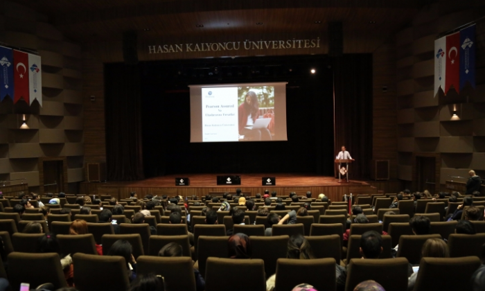 HKÜ Öğrencilerine uluslararası fırsatlar