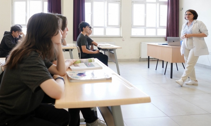 Lise son sınıf öğrencilerine "hedef temelli destek eğitimi" dersi