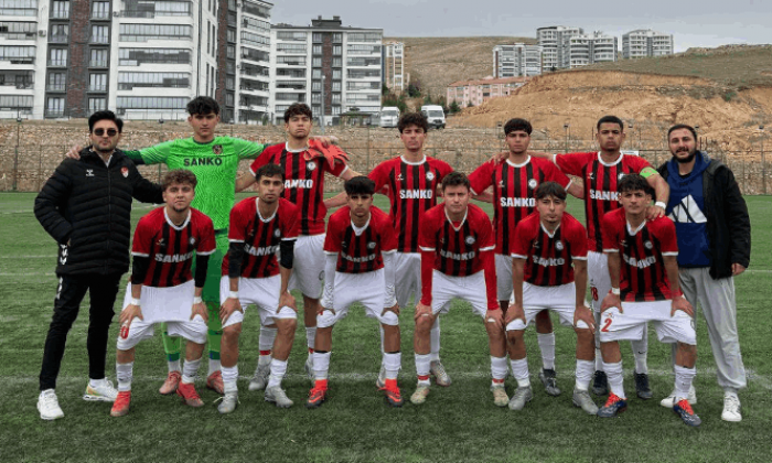 Adil Sani Konukoğlu Spor Lisesi 2. oldu