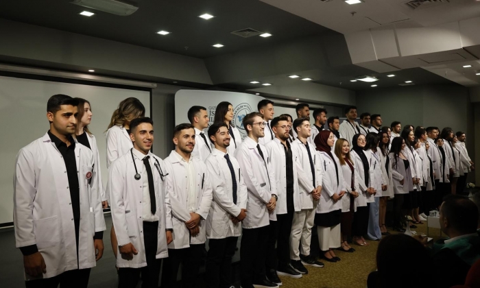 GİBTÜ’de Tıp Fakültesi Beyaz Önlük Giyme Töreni Gerçekleştirildi