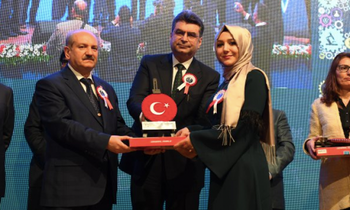 Eğitim ve Öğretimde Yenilikçilik Ödülleri verildi