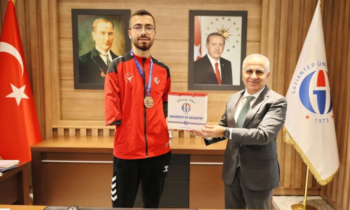 Avrupa Şampiyonu Osman Ertürk’ten Rektör Doğan’a Ziyaret