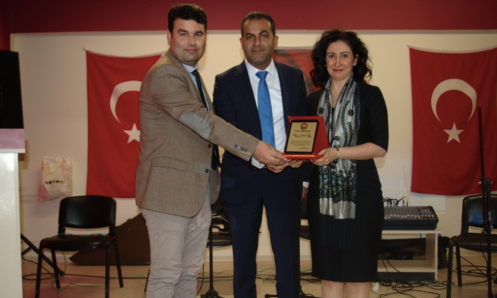 İstiklal Ortaokulu'na Muharrem Balat Konferans Salonu