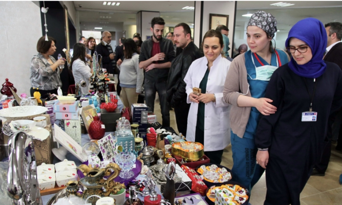 Tıp Fakültesi öğrencilerine kermes