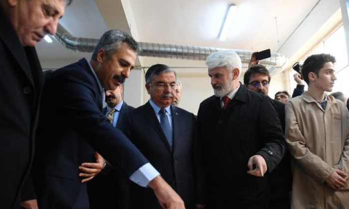 Bakan Yılmaz: Mesleki eğitim ortaokuldan başlayacak