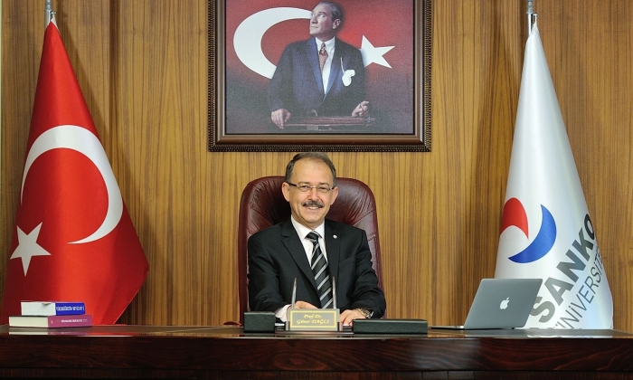 Rektör Dağlı'dan gazeteciler günü mesajı