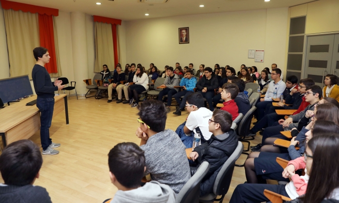 SANKO Okullarında liseliler ortaokul öğrencilerini konuk etti