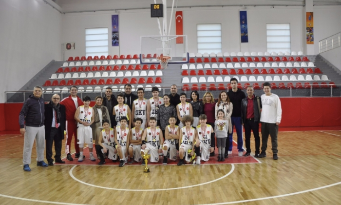 Potalara Gaziantep Kolej Vakfı damgası