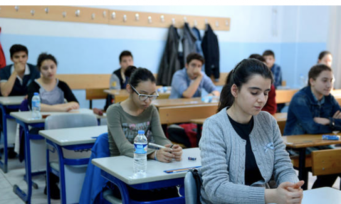 Sınav sayısı ikiye düştü