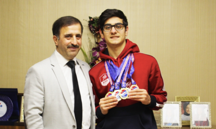 Özel Deva Okulları Öğrencisinden Tarihi Başarı