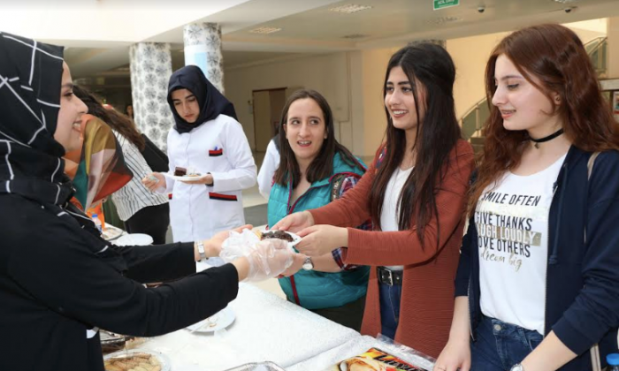 Huzur Evi Sakinleri İçin Kermes Düzenlendi