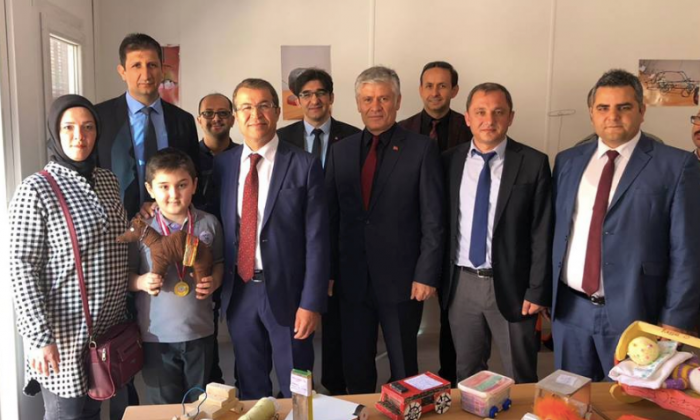 Şehit Ahmet Bozkurt İlkokulu'nda oyuncak sergisi açıldı