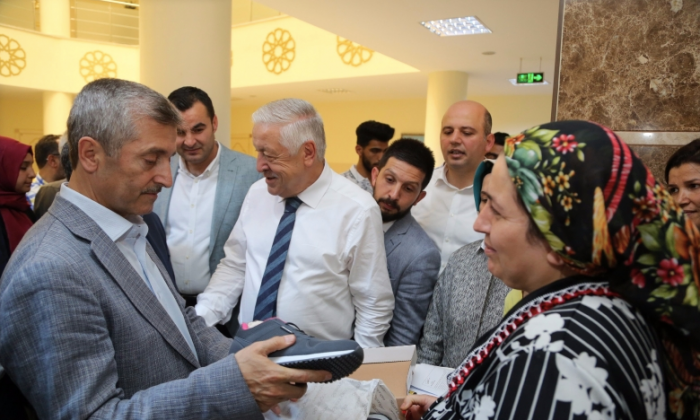 Şahinbey Belediyesi'nden karne hediyesi