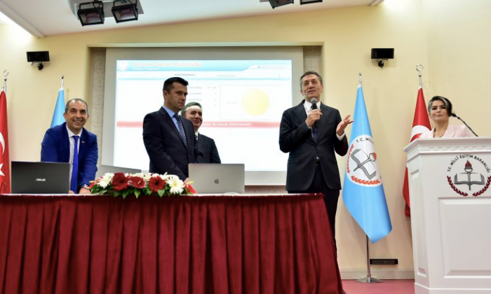 Bakan Selçuk: Öğretmenlik, temelde bir fedakârlık mesleğidir