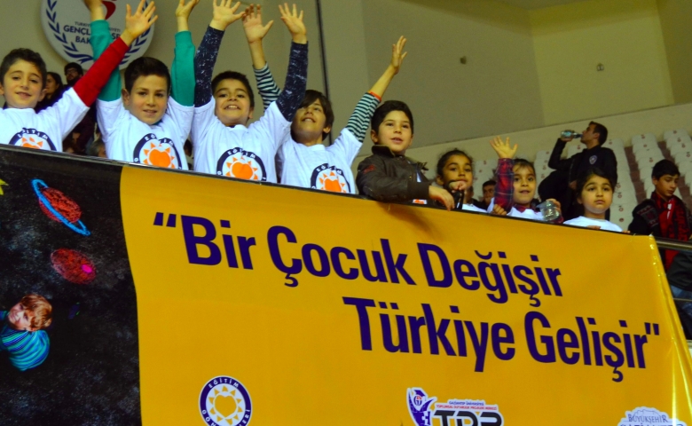 TDP Öğrencilerinden Dünya Gönüllüler Günü Mesajı
