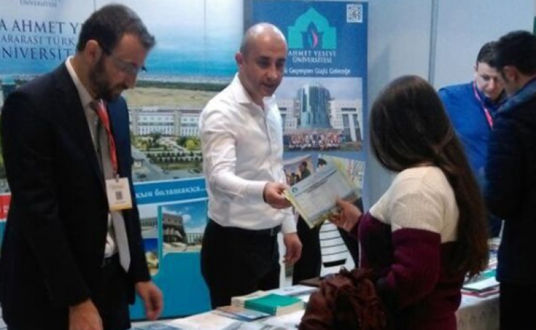 Ahmet Yesevi Üniversitesi Gaziantep Eğitim Fuarı'nda