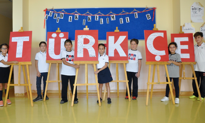 Gaziantep Kolej Vakfı İlkokulu Türk Dil Bayramını kutladı
