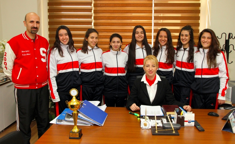 Özel Sanko Okulları Genç Kızlar Takımı İl ikincisi oldu