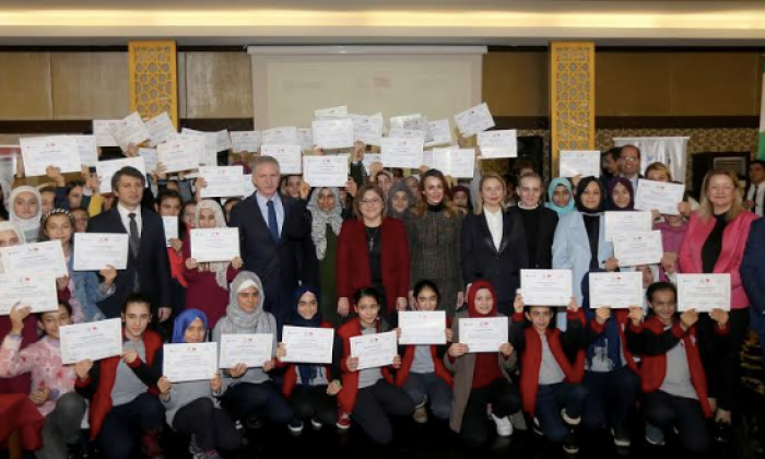 STEM Okulu'nda 200 öğrenciye sertifika verildi