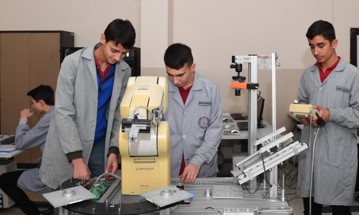 İstihdam garantili mikromekanik eğitimi