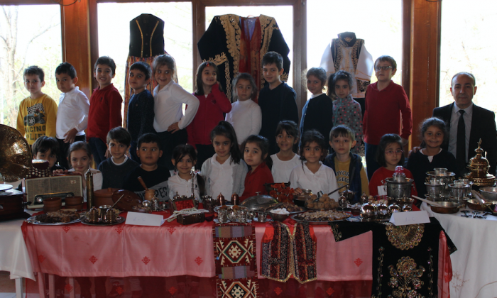 Seçkin Koleji'nde yerli mallar sergisi açıldı