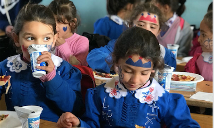 GAÜN'lü öğrenciler ilkokul öğrencilerine pizza yaptı