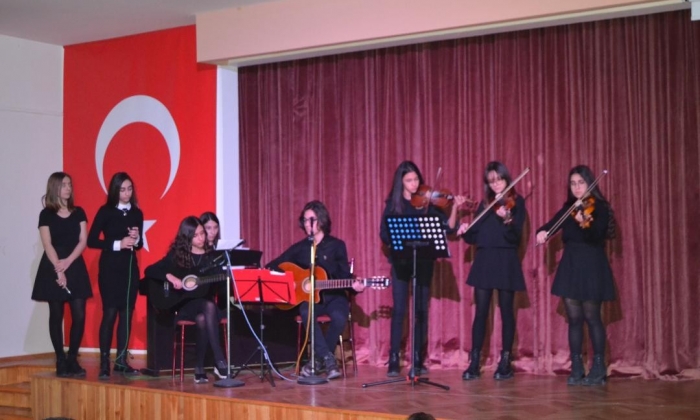 Seçkin Koleji'nde 25 Aralık etkinliği