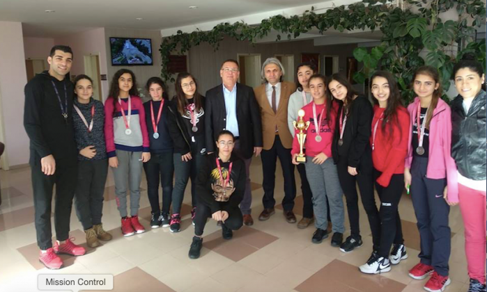 ÖZEL SEÇKİN KOLEJİNDEN BASKETBOL DERECESİ