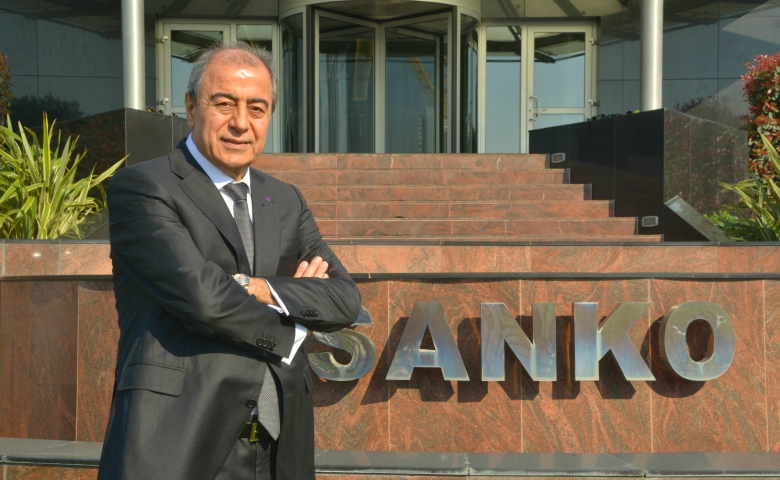 Zeki Konukoğlu'ndan üniversitelilere öğütler