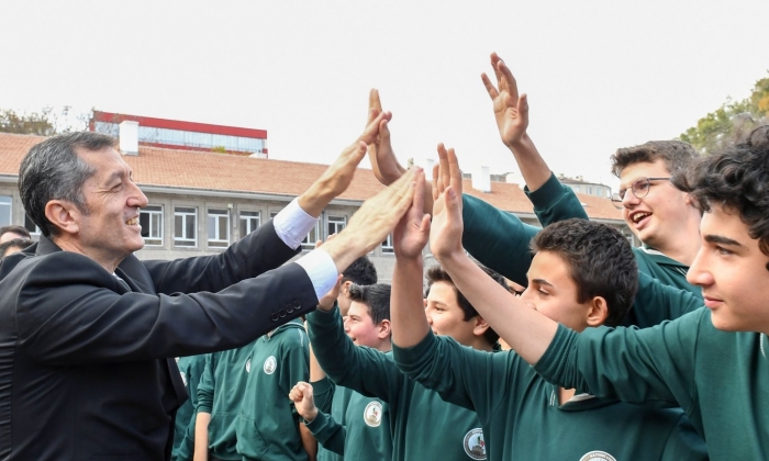 Bakan Selçuk'tan ailelere yarı yıl tatili uyarısı